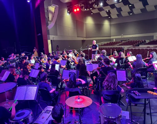 Programa de Orquesta Infantil y Juevenil. Inspirado en el Sistema Nacional De Orquesta Venezonalo. www.thenucleusorchestral.org